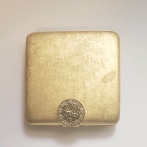 💖3/$25💖Avon Powder Compact (empty)💖3/$25💖